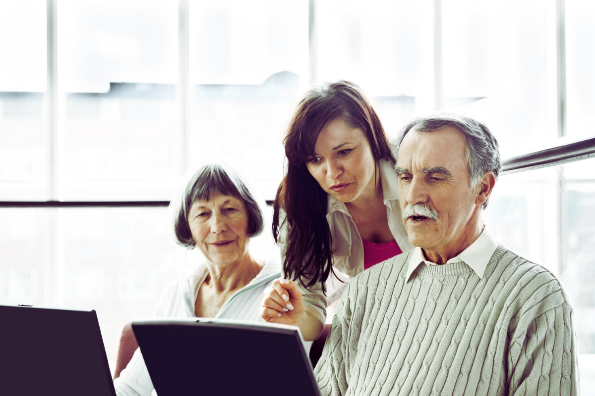 Confusion Grows Among Seniors Over Triple Social Security Checks and New Identity Rules in May 2025