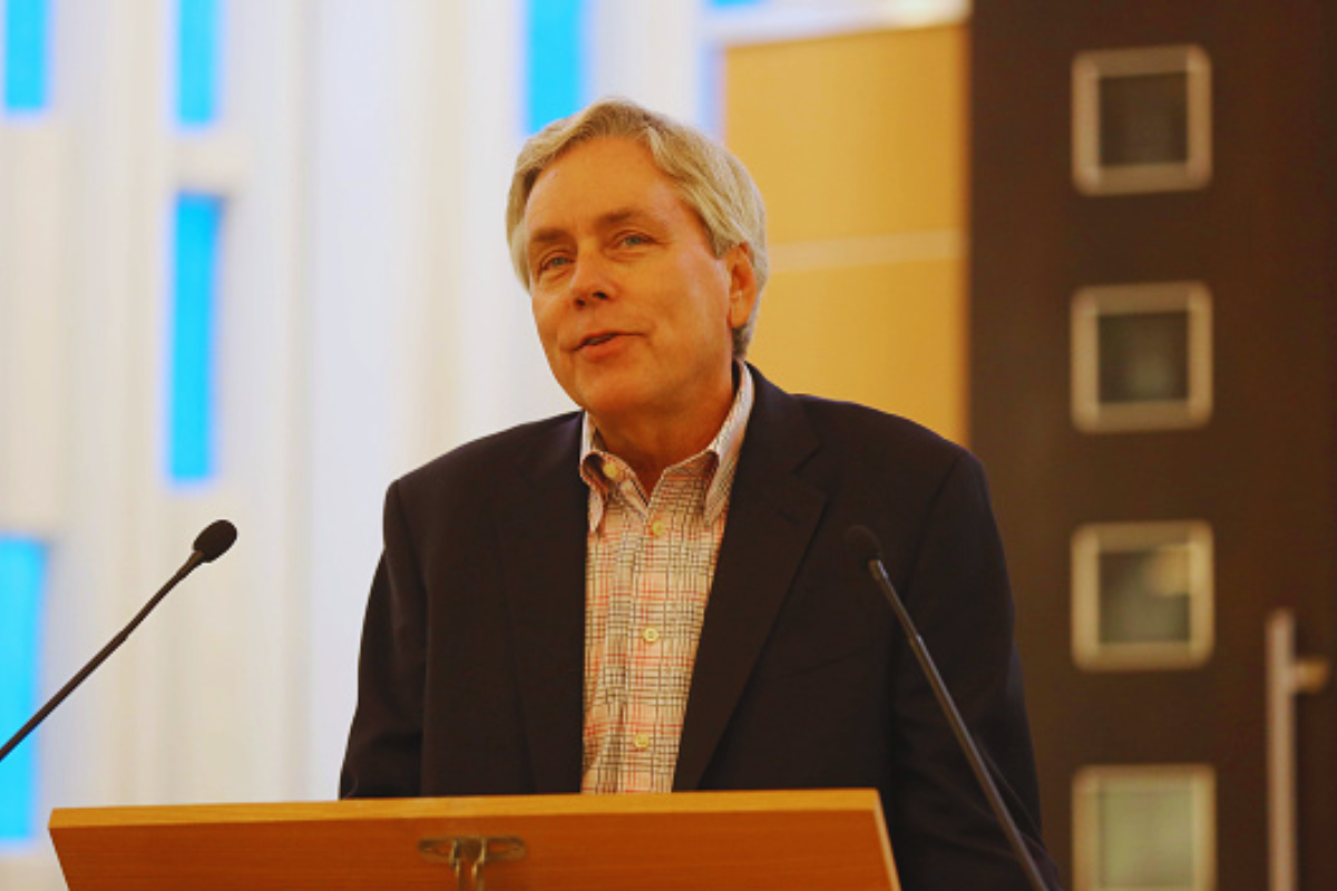 Carl Hiaasen’s Fever Beach Explores Florida's Complicated Climate Crisis