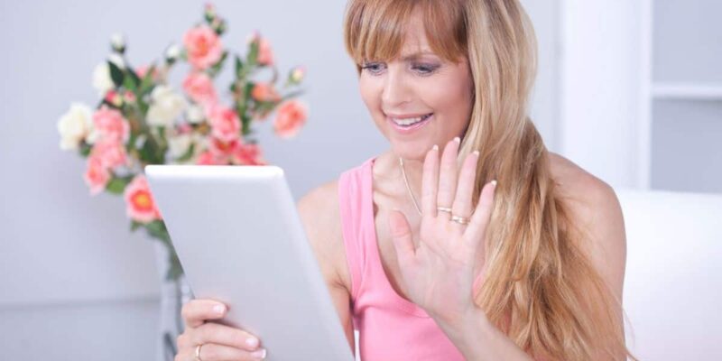 What Are the Best Conversation Starters for Online Dating